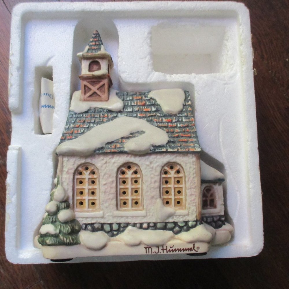 Goebel Hummel Angels Duet Vintage Christmas Light-up Church Building Sculpture